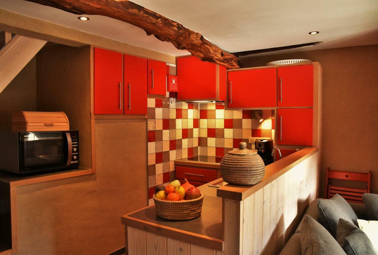 Les Houx De Mathieu Villa Engis Bagian luar foto