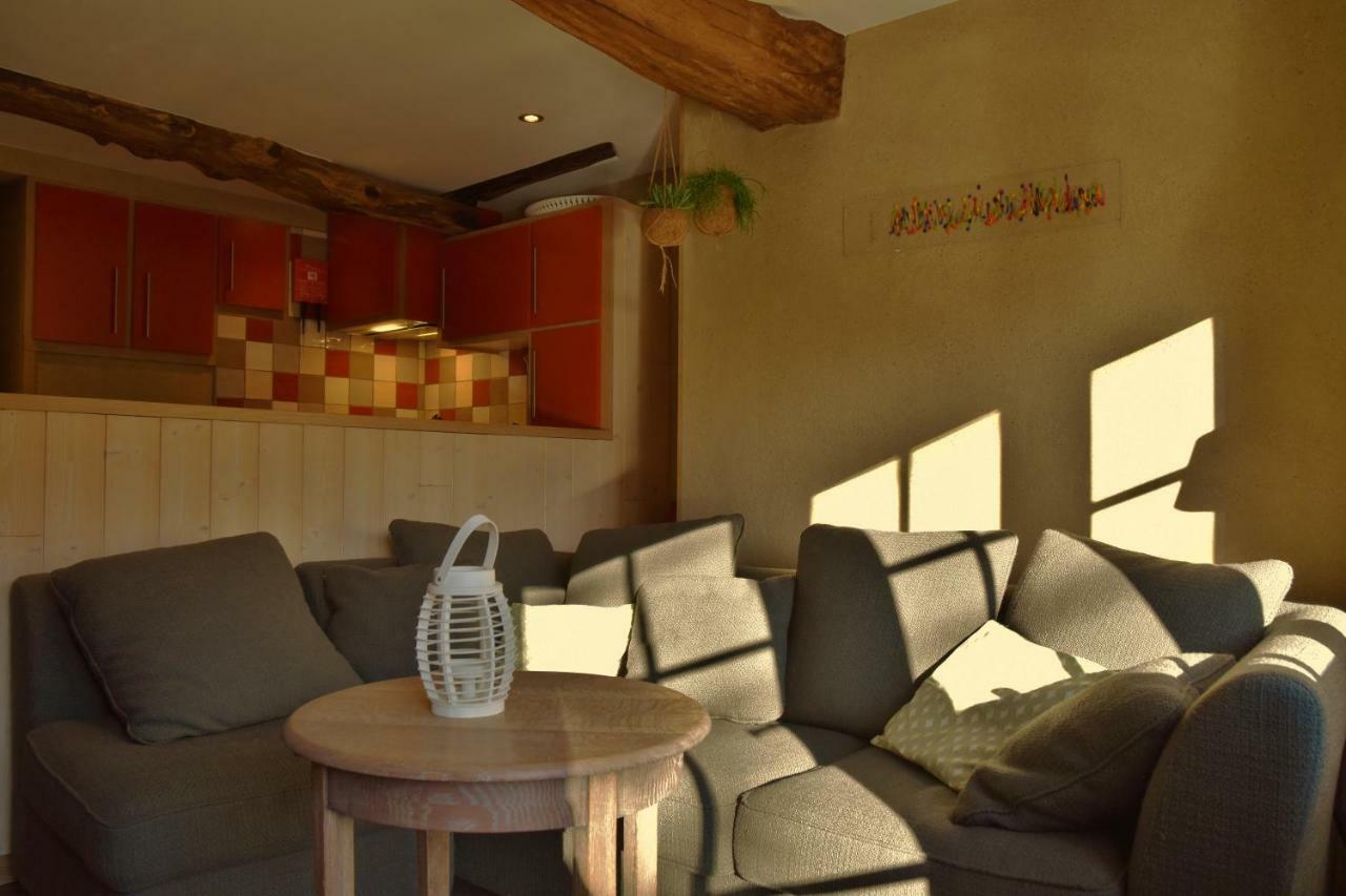 Les Houx De Mathieu Villa Engis Bagian luar foto