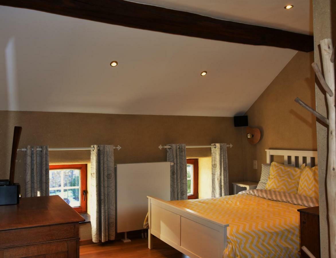 Les Houx De Mathieu Villa Engis Bagian luar foto