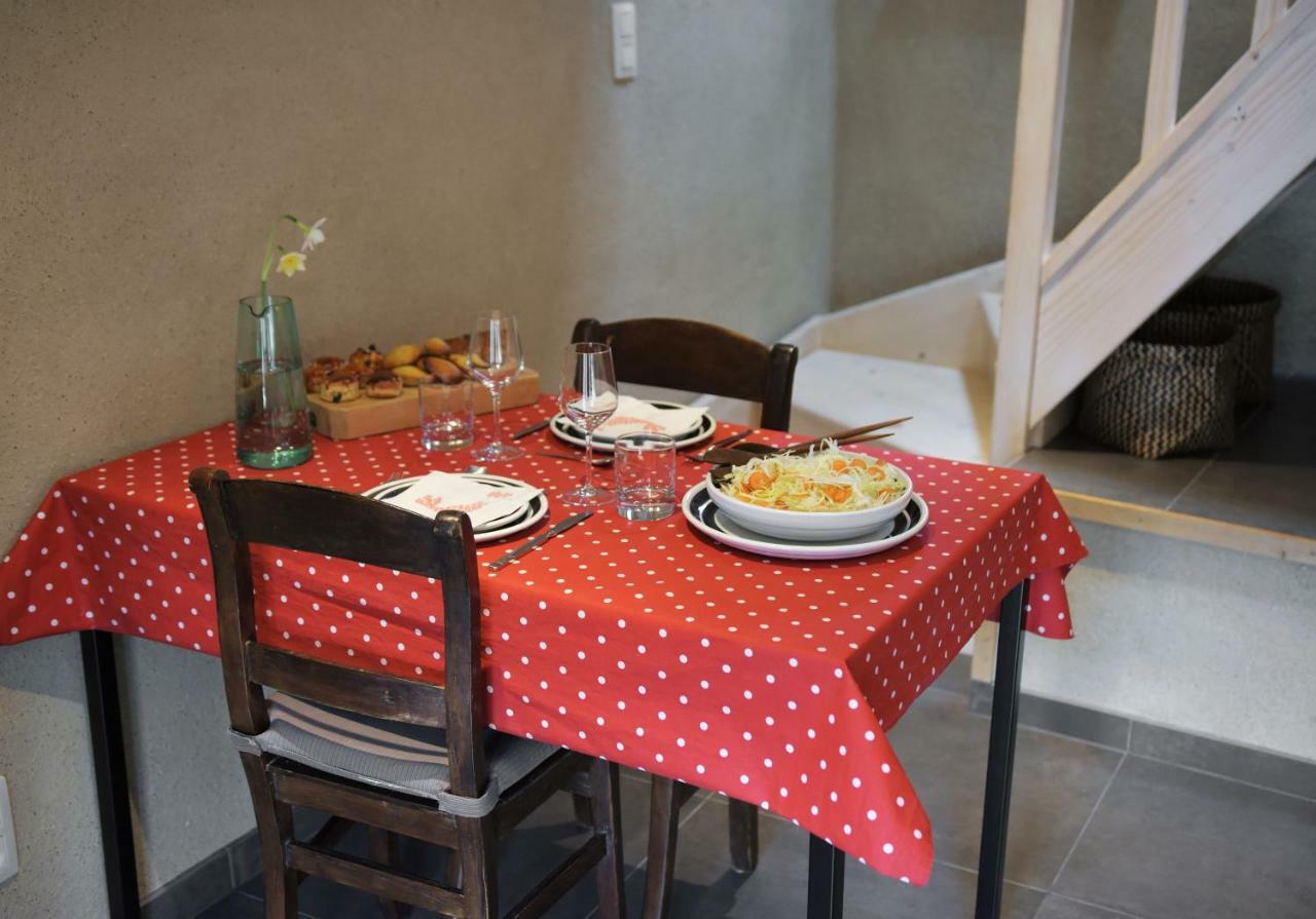 Les Houx De Mathieu Villa Engis Bagian luar foto
